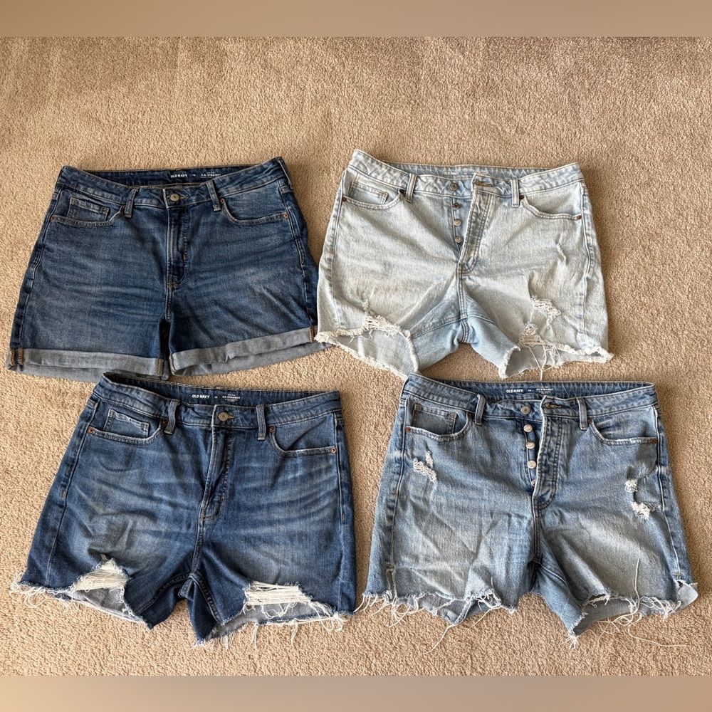 Women’s Old Navy High Rise OG Straight Style Jean Shorts